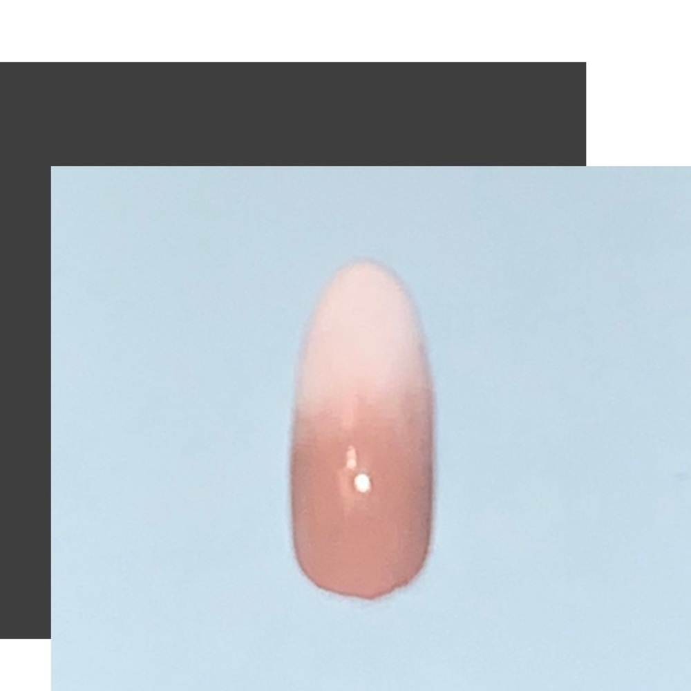 OMBRE ALMOND PRESS ON NAILS